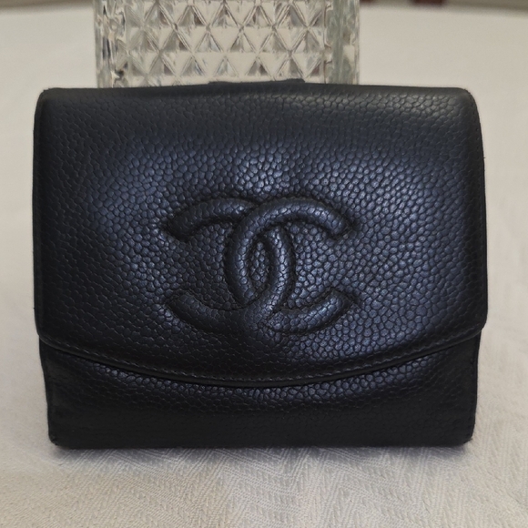 CHANEL Black Pebbled Leather Wallet - Picture 1 of 16